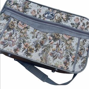 JORDACHE vintage tapestry/needlepoint floral suitcase with strap & handle
